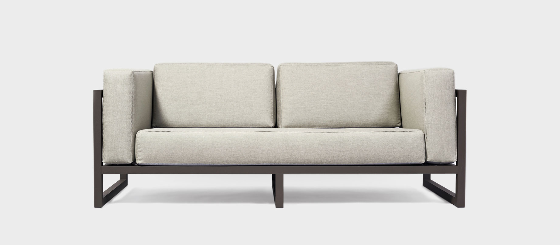 Sachi spikes sofa